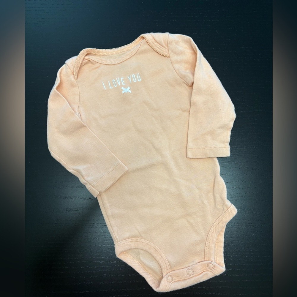 ⭐️5/$10.00⭐️ Carter’s 9m Long Sleeve Onesie